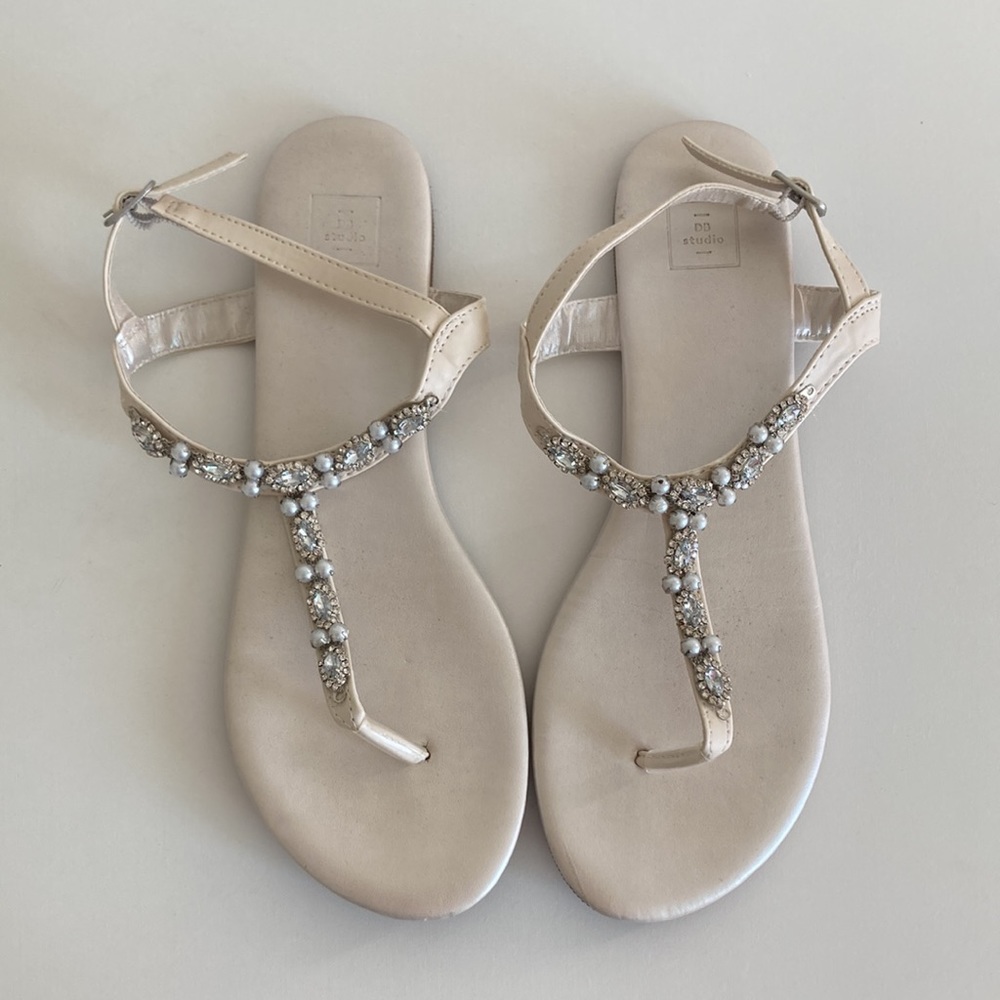 Elegant Beige Sandals with Rhinestone Detailing